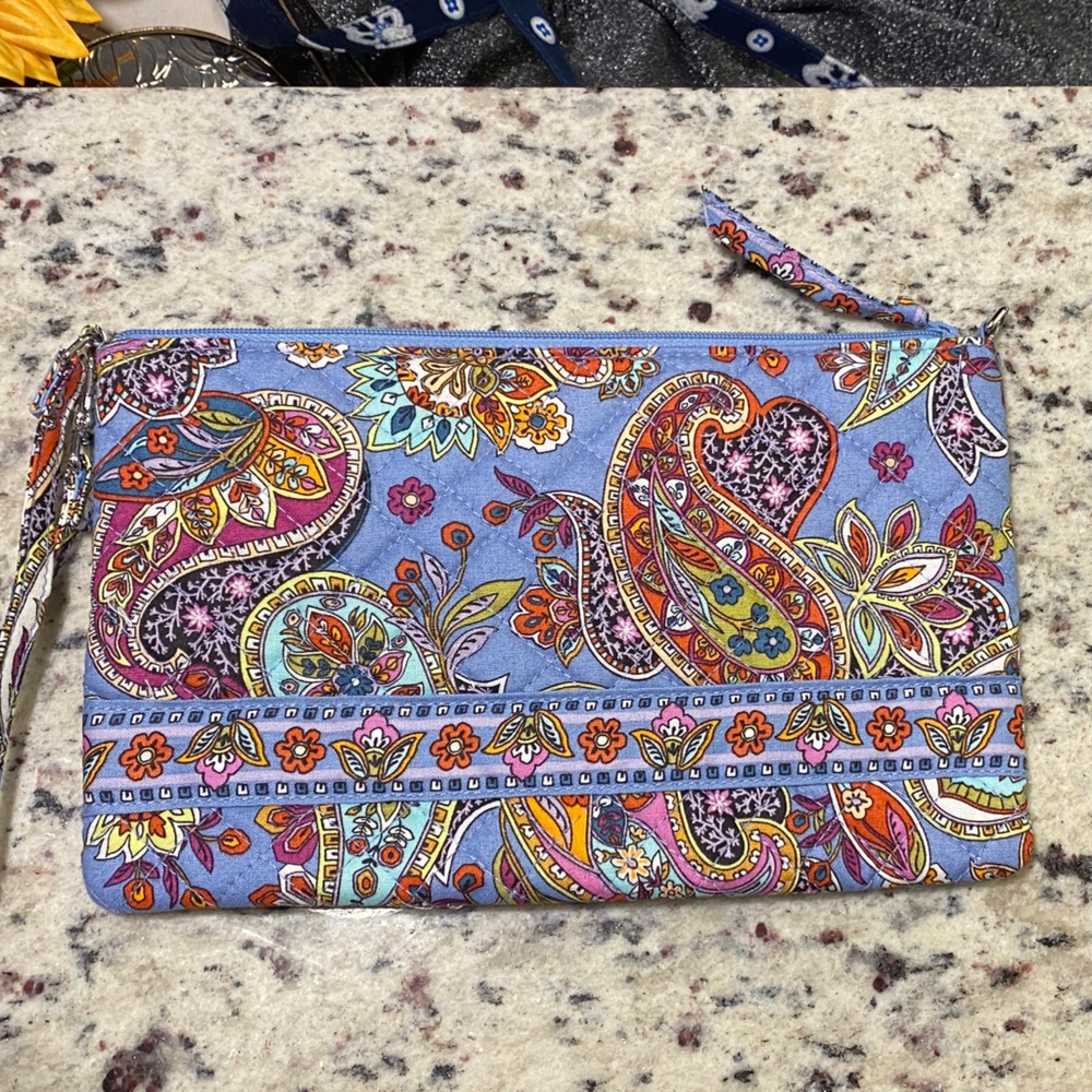 Vera Bradley Wristlet/Clutch in Floral Paisley